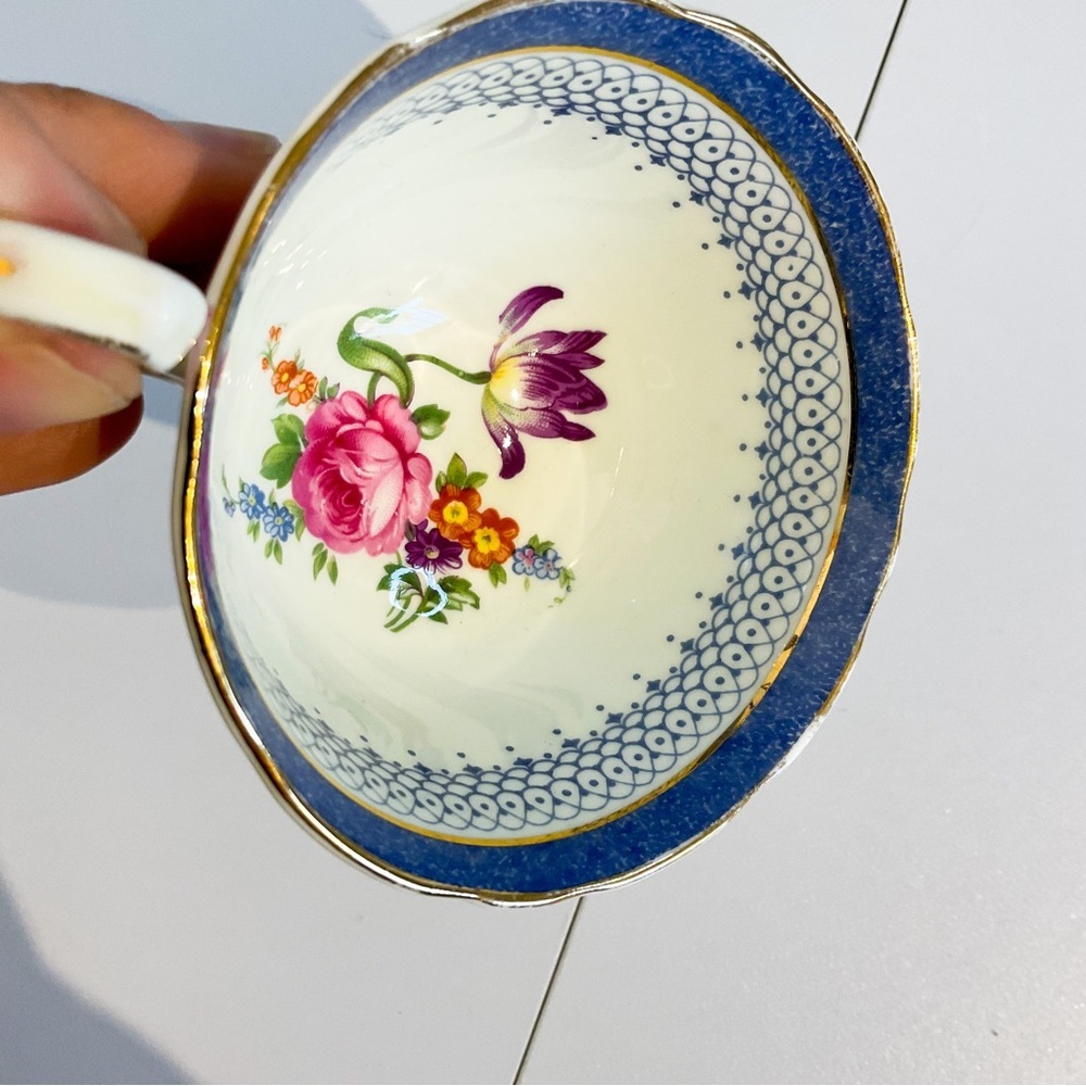 AYNSLEY Blue Lace Floral Tea Cup Cream & Gold | English Bone China - Picture 2 of 8